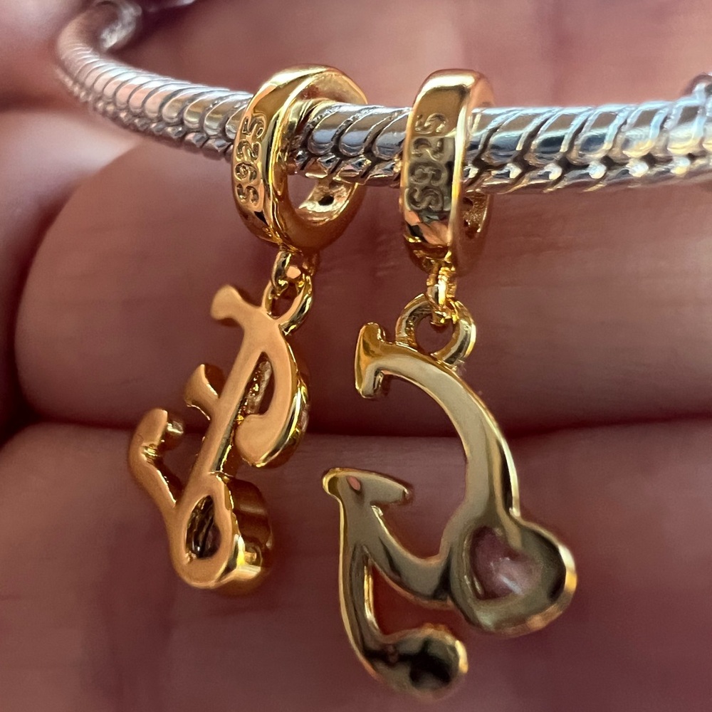 Letter E Charm (One Charm) - Picture 12 of 12